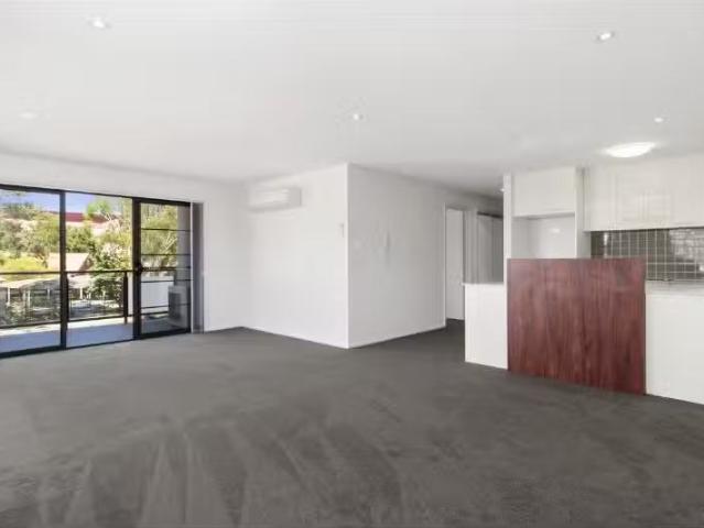 Rental! 25/1 Cowlishaw Street, GREENWAY Apartment for rent Li.