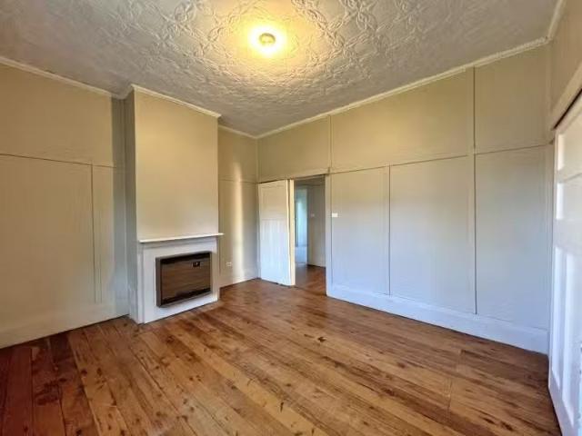 Deal! 25 Charles Street, fish ABARABRAN House for rent Listed.