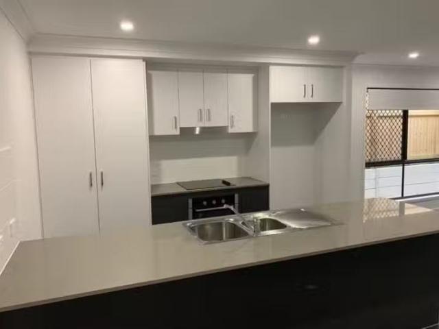 Deal! 25 Eiger Street, Holmview, QLD 4207