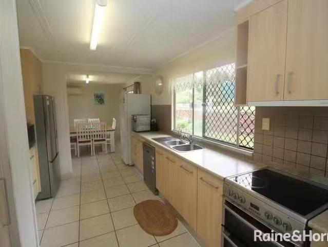 Deal! 25 Moore Street, Kingaroy, QLD 4610