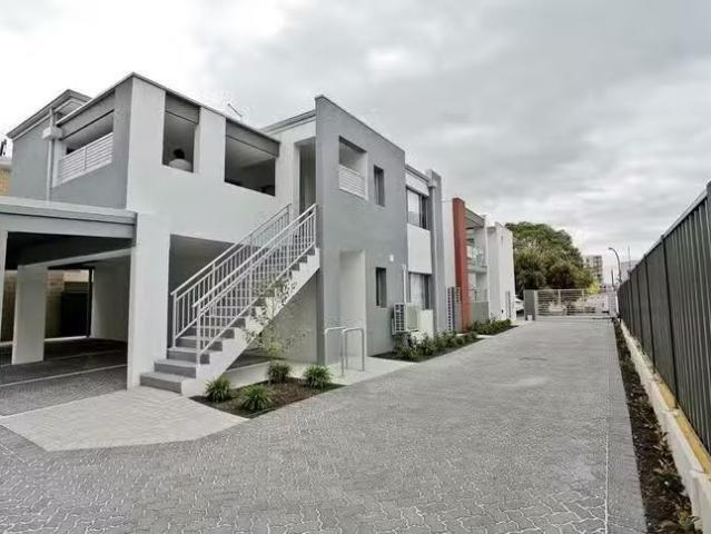 Unique 2/5 Salisbury Road, Rivervale, WA 6103