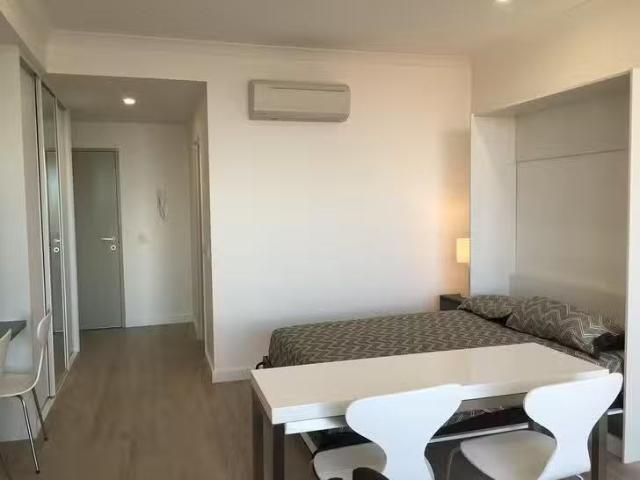 Just in! 26/10 Quarry Street, Fremantle, WA 6160