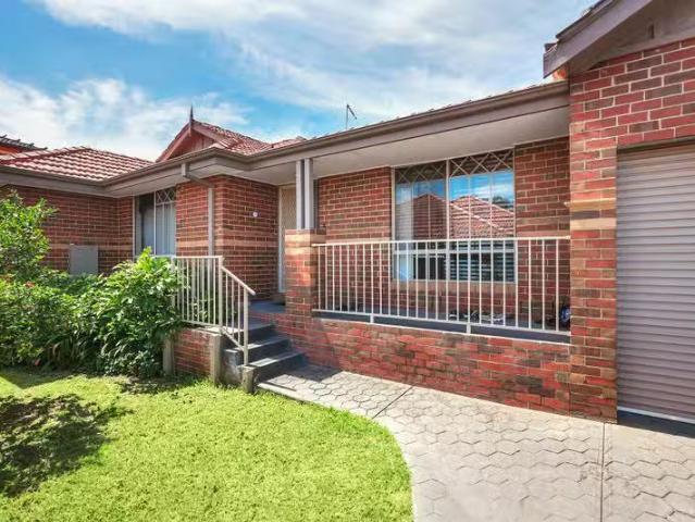 Unique 2/66 Madeleine Road, Clayton VIC 3168