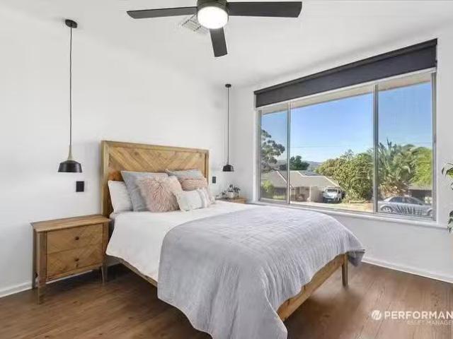 Deal! 26 Vida Avenue, Redwood Park, SA 5097