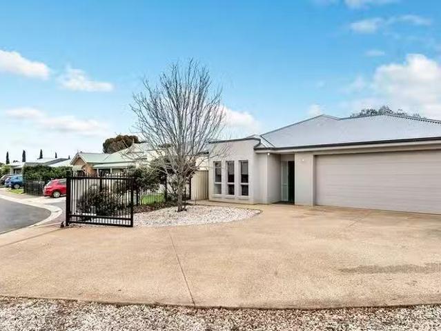 Nice 26 Orchard Lane, Direk, SA 5110