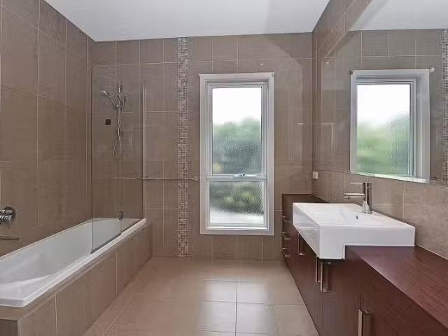 Deal! 26A Rosehill Road, Niddrie VIC 3042