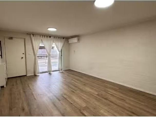 Cozy 27/47 Kennedy St, KINGSTON House for rent Listed by Laur.