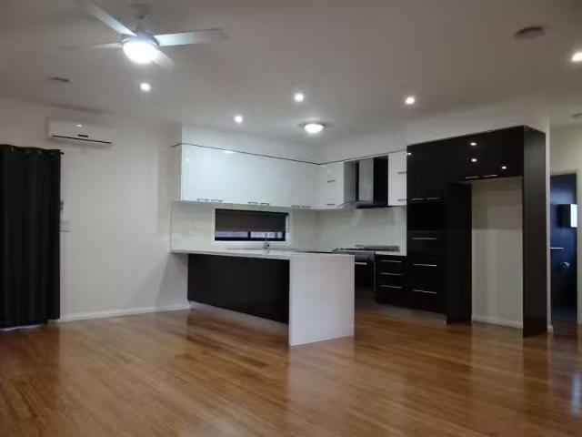 For Rent! 2/78 View Street, St Albans VIC 3021