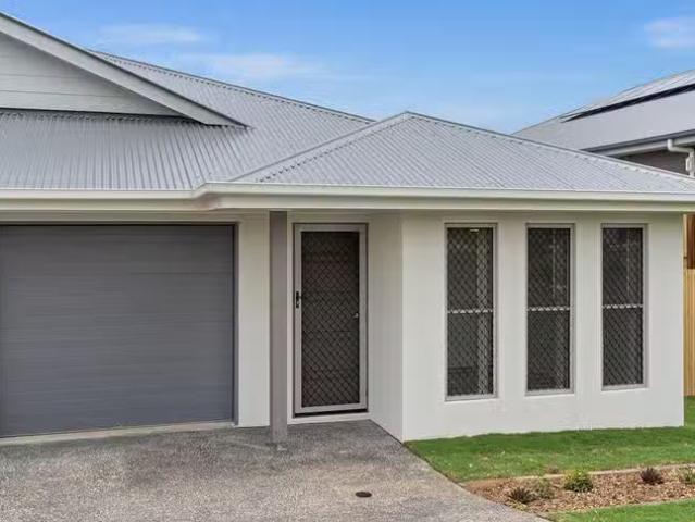 Rental! 2/84 Adelaide Street, Cranley, QLD 4350