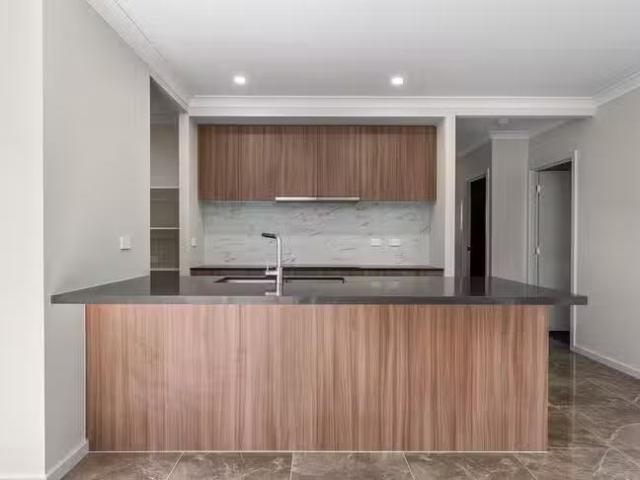 For Rent! 28 Ashwood Circuit, Chambers Flat, QLD 4133