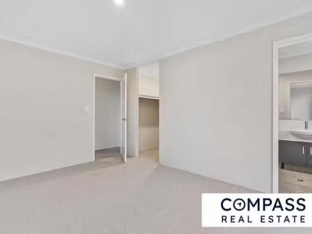 Deal! 28 Archipelago Way, Two Rocks, WA 6037