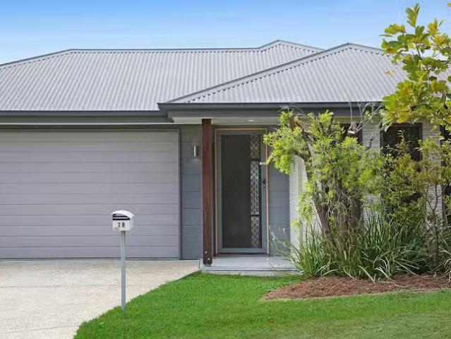 Just in! 28 Arrowsmith Crescent, Ormeau Hills, QLD 4208