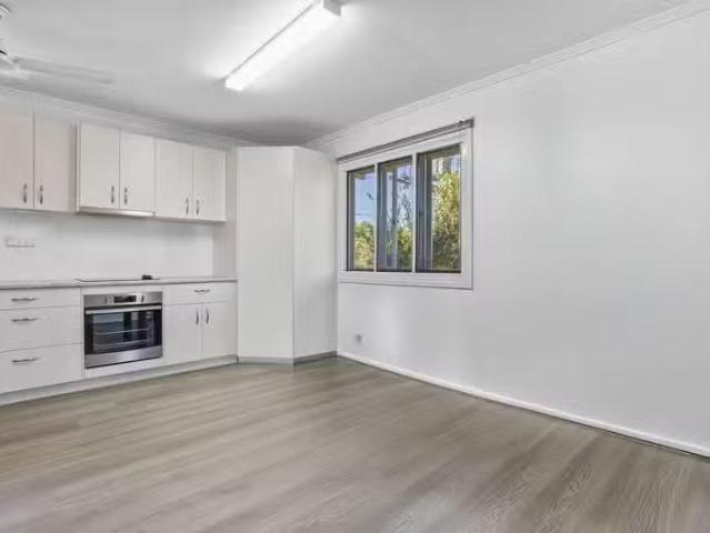 For Rent! 28 Bruce Road, WOODRIDGE, QLD 4114 House for Rent