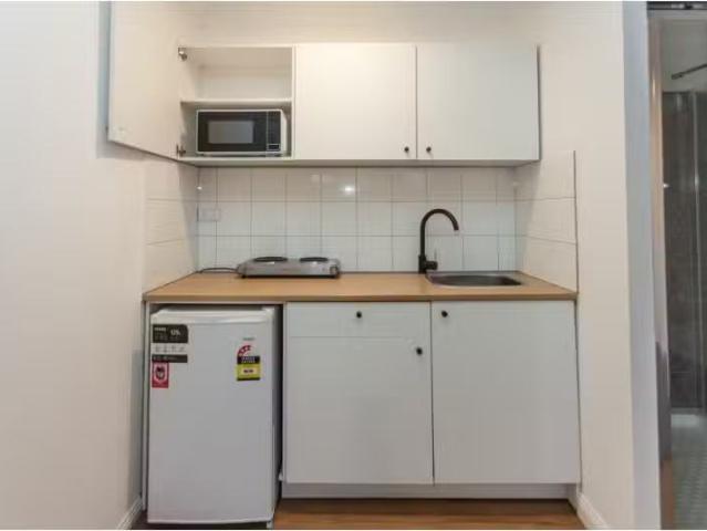 Just in! 28 Graham Avenue, Gwynneville Apartment for rent Lis.