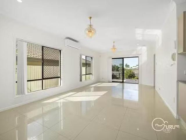 Nice 28 Hyde Avenue, Springfield Lakes, QLD 4300
