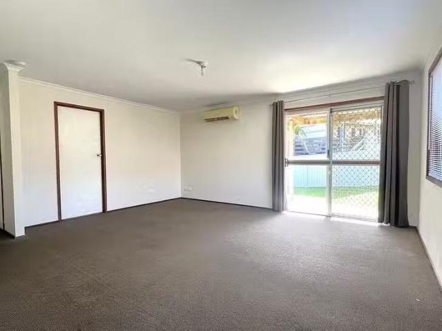 For Rent! 2/8 Melrose Place, Southport, QLD 4215