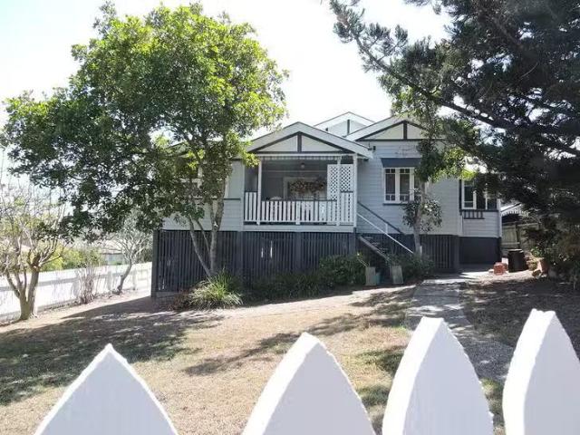 Charming 28 Rees Avenue, Coorparoo, QLD 4151