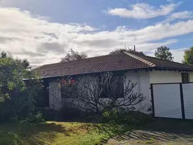 Just in! 28B Parklands Square, Riverton, WA 6148