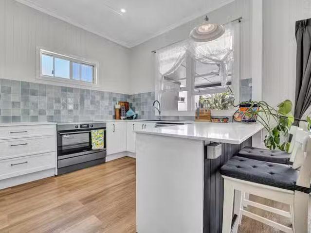 Cheap 291 Wynnum Road, Norman Park, QLD 4170