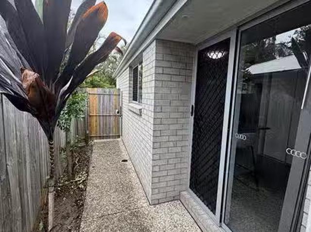 New 2/93B First Avenue, Marsden, QLD 4132