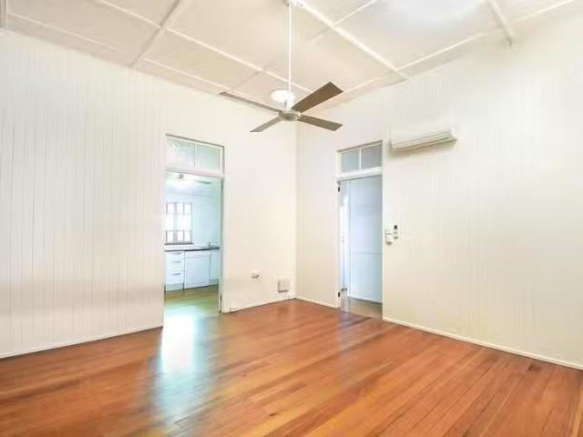 New 2/96 Bundock Street, Belgian Gardens, QLD 4810