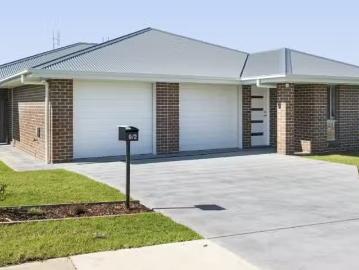 Deal! 2/9 Berwick Avenue, Heddon Greta House for rent Listed.