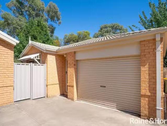 For Rent! 2/9 Gunyah Place, Glenfield Park, NSW 2650