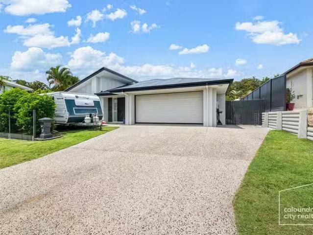 New 29 Hillview Crescent, Little Mountain, QLD 4551