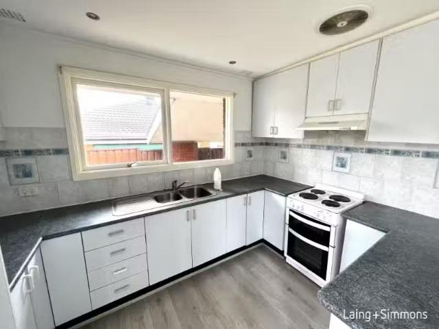 Nice 29 Saidor Rd, Whalan House for rent Listed by Sharnah Si.