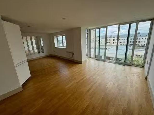 Rental! 2 BA 2 bedroom apartment for rent in Hayes Road, Sully.
