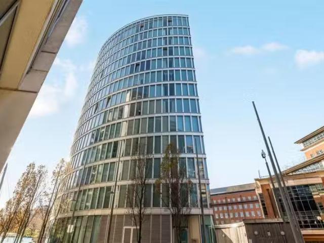 Deal! 2 BA 2 bedroom apartment for rent in The Eye, Glass Whar.