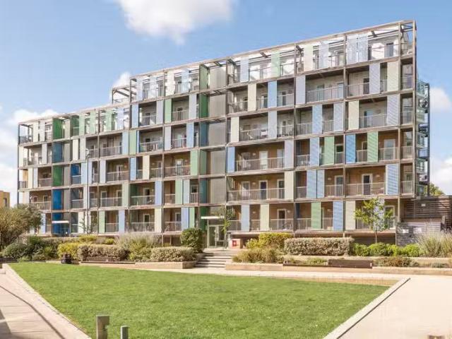 Just in! 2 BA 2 bedroom flat for rent in Warren Close, Cambrid.