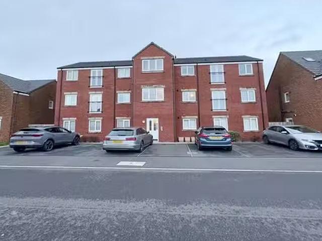 Unique 2 BA 2 bedroom ground floor flat for rent in Admiral Cl.