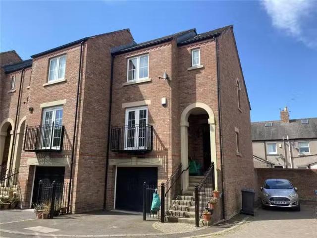 Deal! 2 BA 2 bedroom house for rent in 16 Mc Ilmoyle Way, Carl.