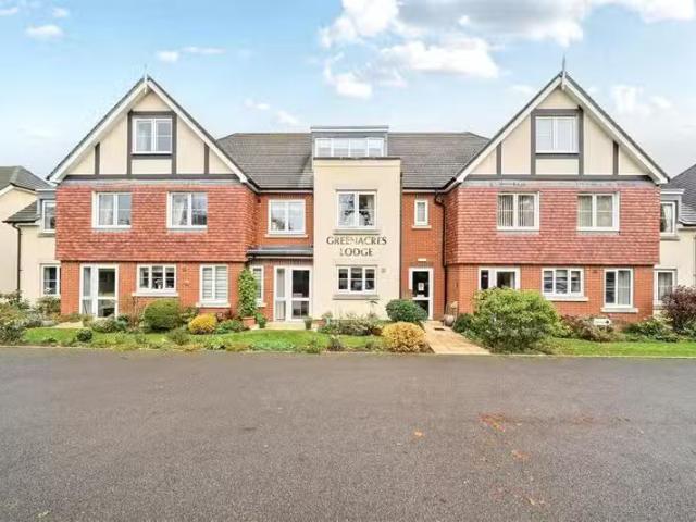 Cheap 2 BA 2 bedroom retirement property for rent in Greenacre.