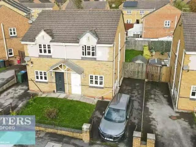 Nice 2 BA 2 bedroom semi detached house for rent in Chelwood D.