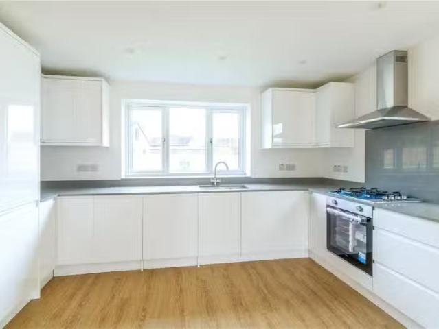 Unique 2 BA 2 bedroom semi detached house for rent in Jarnail.