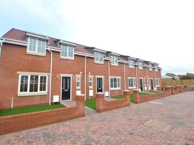 Charming 2 BA 3 bedroom terraced house for rent in George Stre.