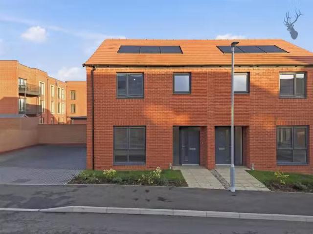 Cozy 2 BA 3 bedroom house for rent in Hammett Crescent, Bishop.