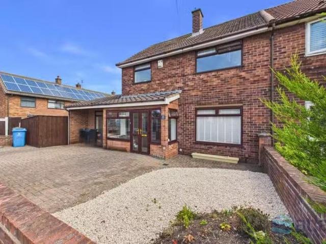 Cheap 2 BA 4 bedroom semi detached house for rent in Mackets L.