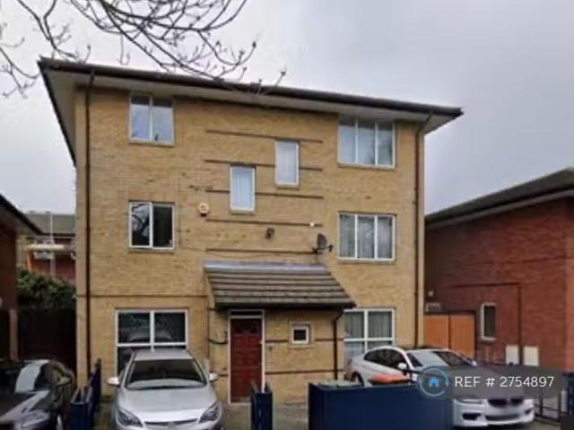 Cheap 2 BA 5 bedroom detached house for rent in Covelees Wall.