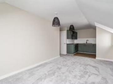 Nice 2 bedroom apartment for rent in Main Street, partens Heat.
