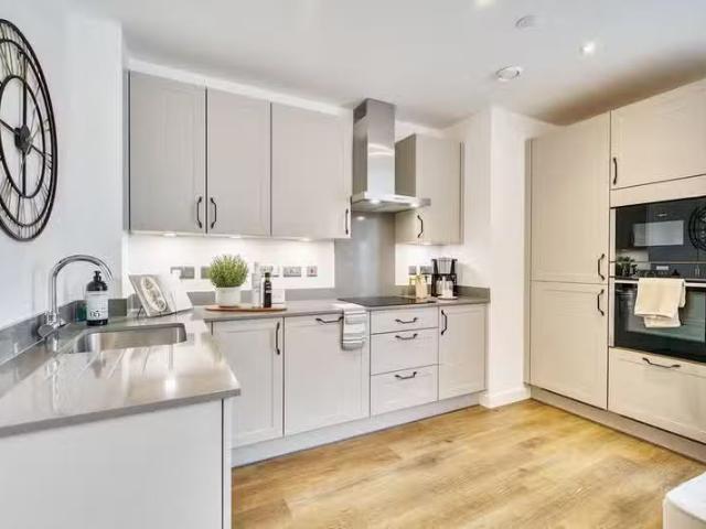 Unique 2 bedroom apartment for rent in Glade House, Whitchurch.