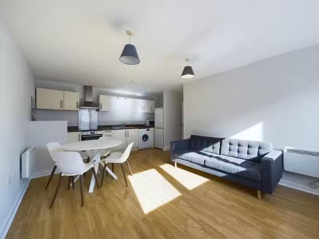 Nice 2 bedroom apartment for rent in Ratcliffe Court, Sweetman.