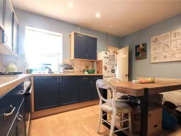 New 2 bedroom end of terrace house for rent in Chessel Street.