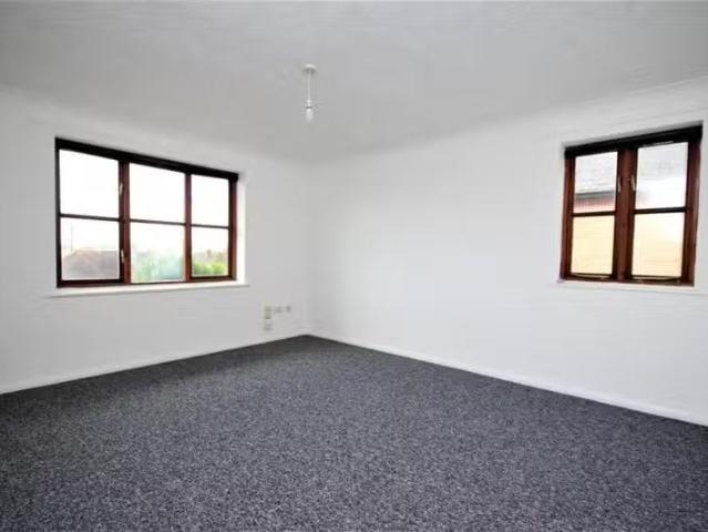 Unique 2 bedroom flat for rent in Victoria Court, 142 152 Sout.