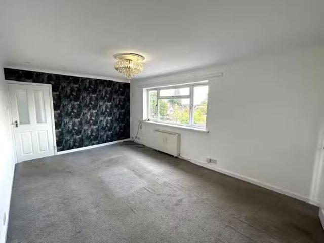 Cheap 2 bedroom flat for rent in Chester Road, Erdington, Birm.