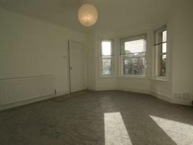 Rental! 2 bedroom flat for rent in Leslie Road, Winton, BH9