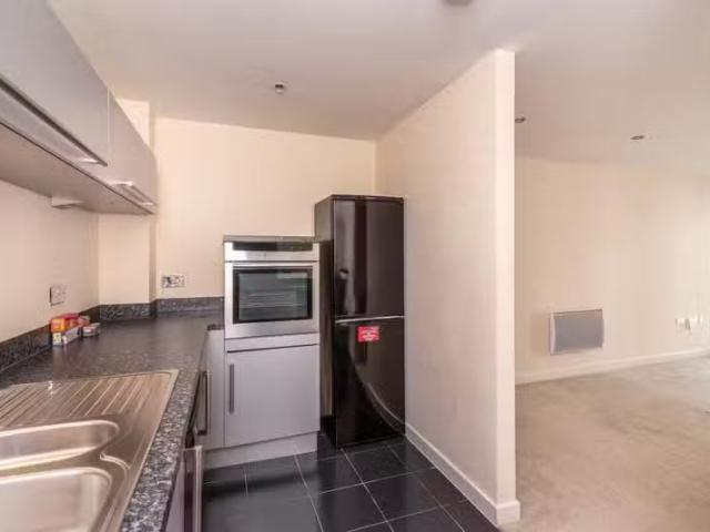 Cozy 2 bedroom flat for rent in Picton, Victoria Wharf, Watkis.