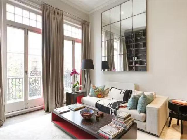 Just in! 2 bedroom property to let in Bramham Gardens, Earls C.